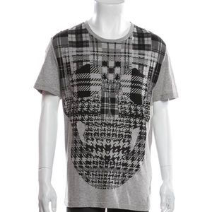 Alexander McQueen graphic tee in excellent condition. Didn’t fit so reselling.
